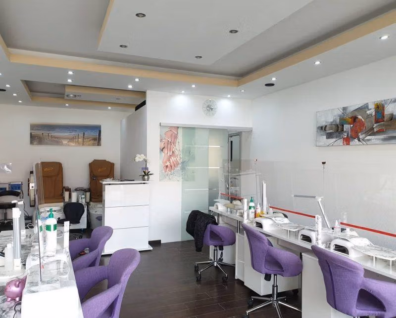 Innenansicht des Beautyline21 Studios in Echterdingen