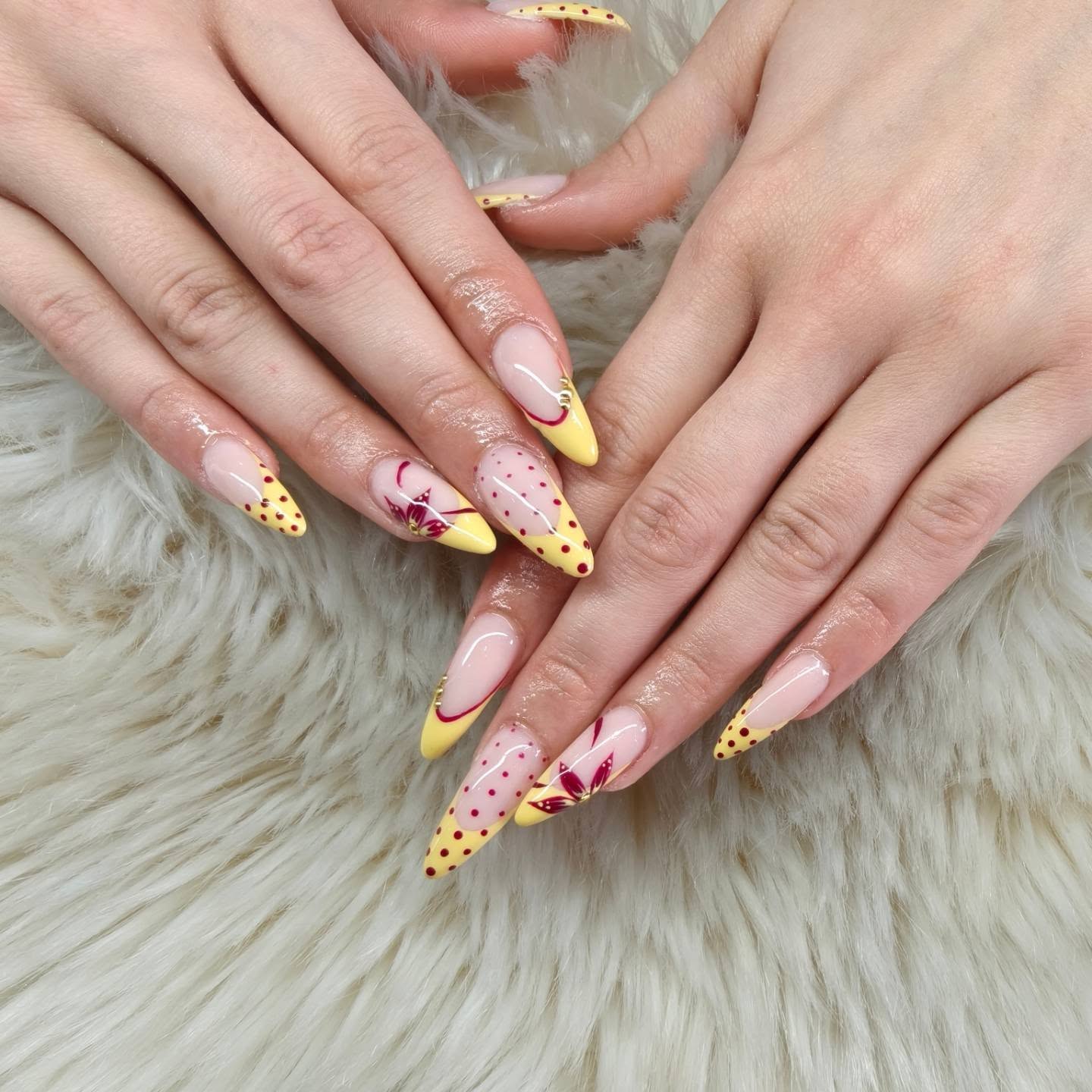 Nageldesign Maniküre Shellac Gel French und Nailart in Echterdingen
